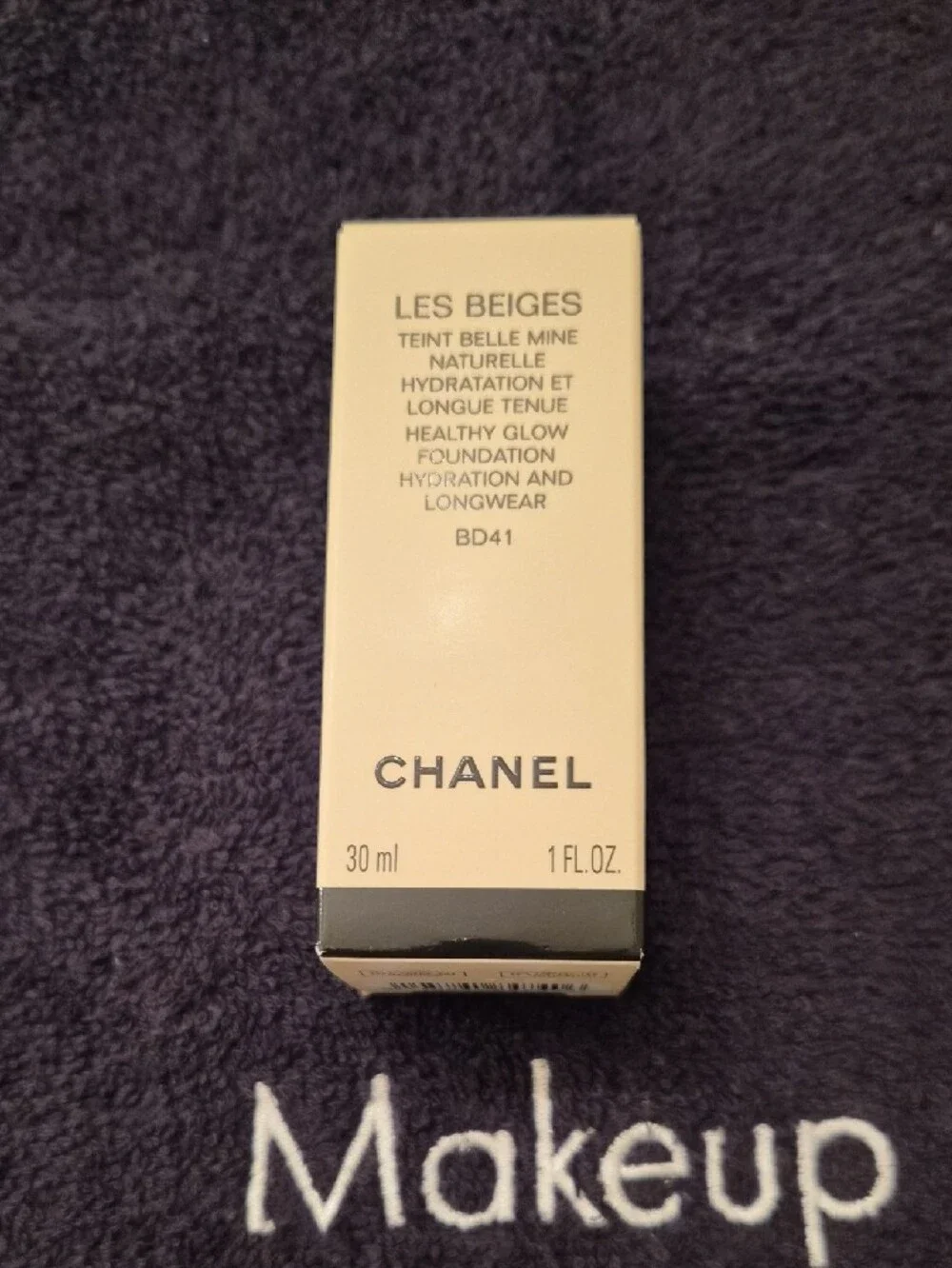 CHANEL Les Beiges Foundation Box - Beige. BD41